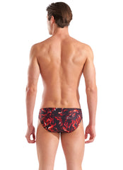 Arena Swim Briefs in Multi Black feature a dynamic flame pattern, designed for competitive swimming. These high-performance swim briefs offer both style and functionality, ideal for athletes seeking comfort and speed in the water.