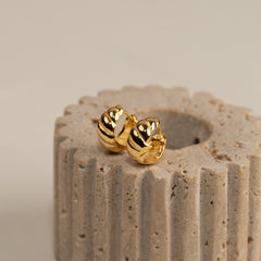 ULRIKKA GOLDEN HUGGIE EARRING