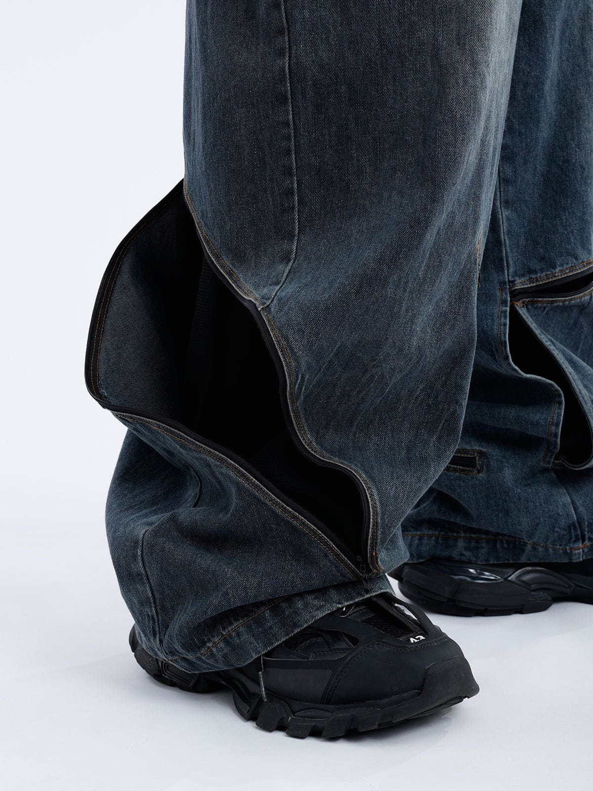 City Of Love Multi-Zipper Jeans