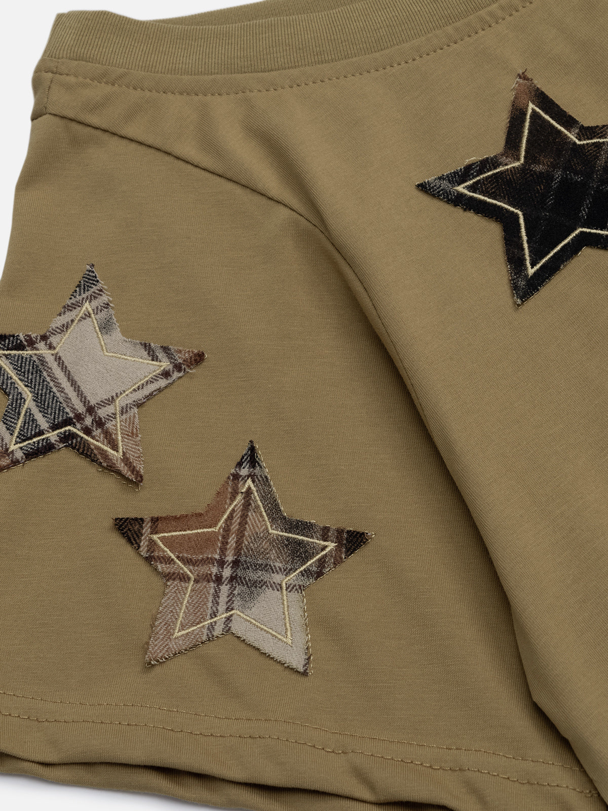 Aelfric Eden Plaid Applique Embroidery Star Tee