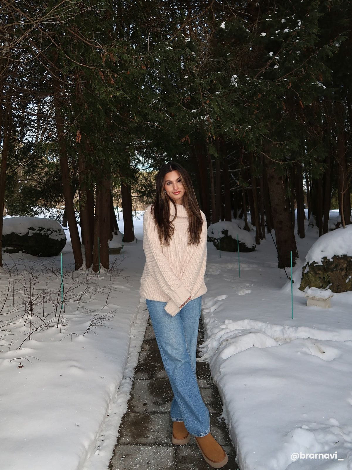 Aelfric Eden Cozy Off-The-Shoulder Sweater