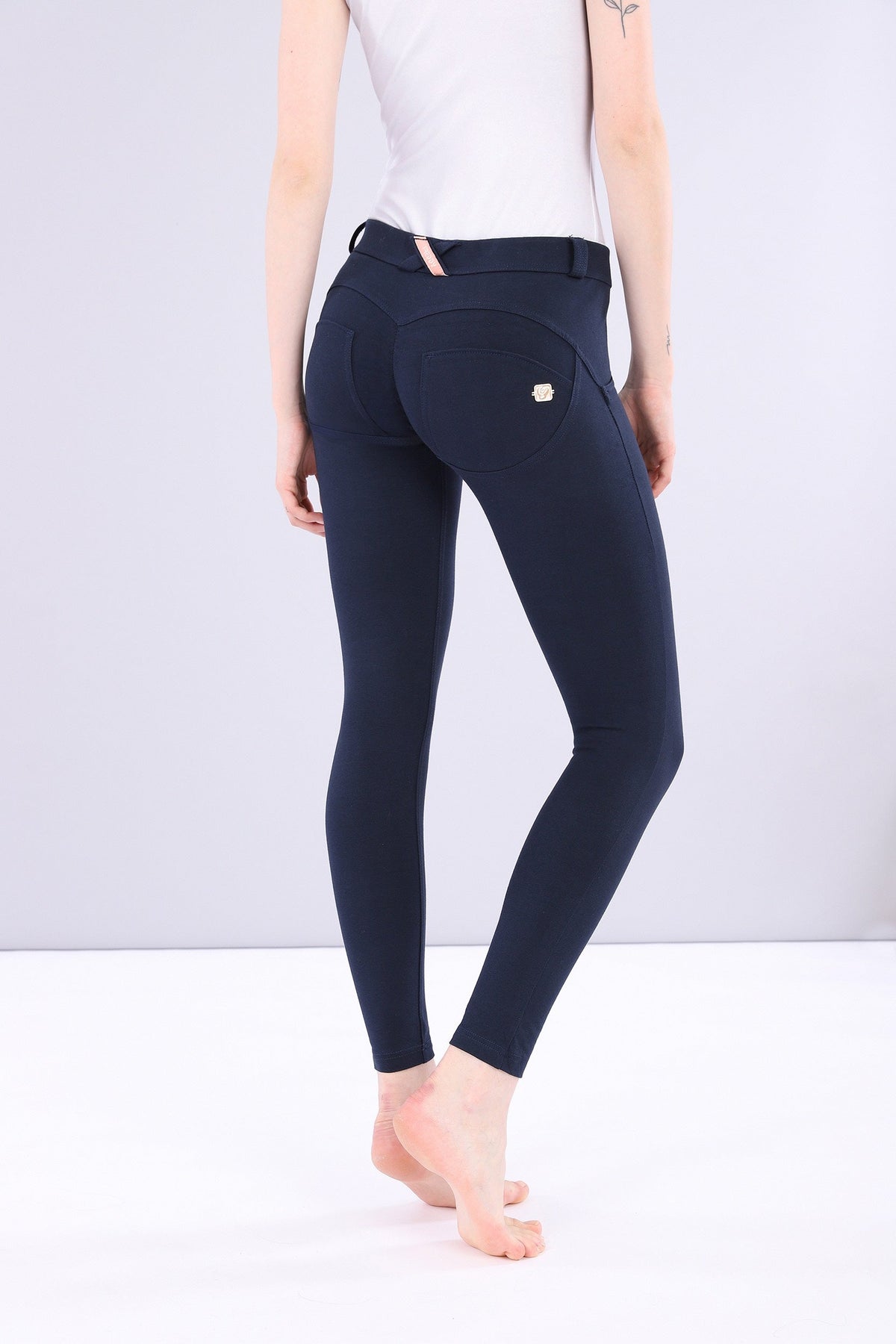 SKINNY NAVY MID-RISE