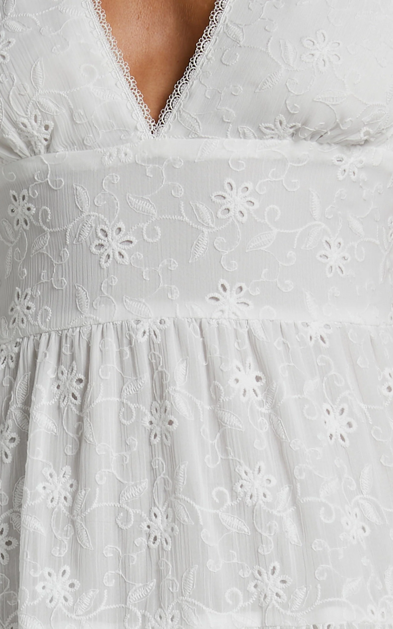 Divora Midi Dress – Ivory Tiered A-Line Dress with Plunge Neck & Balloon Sleeves