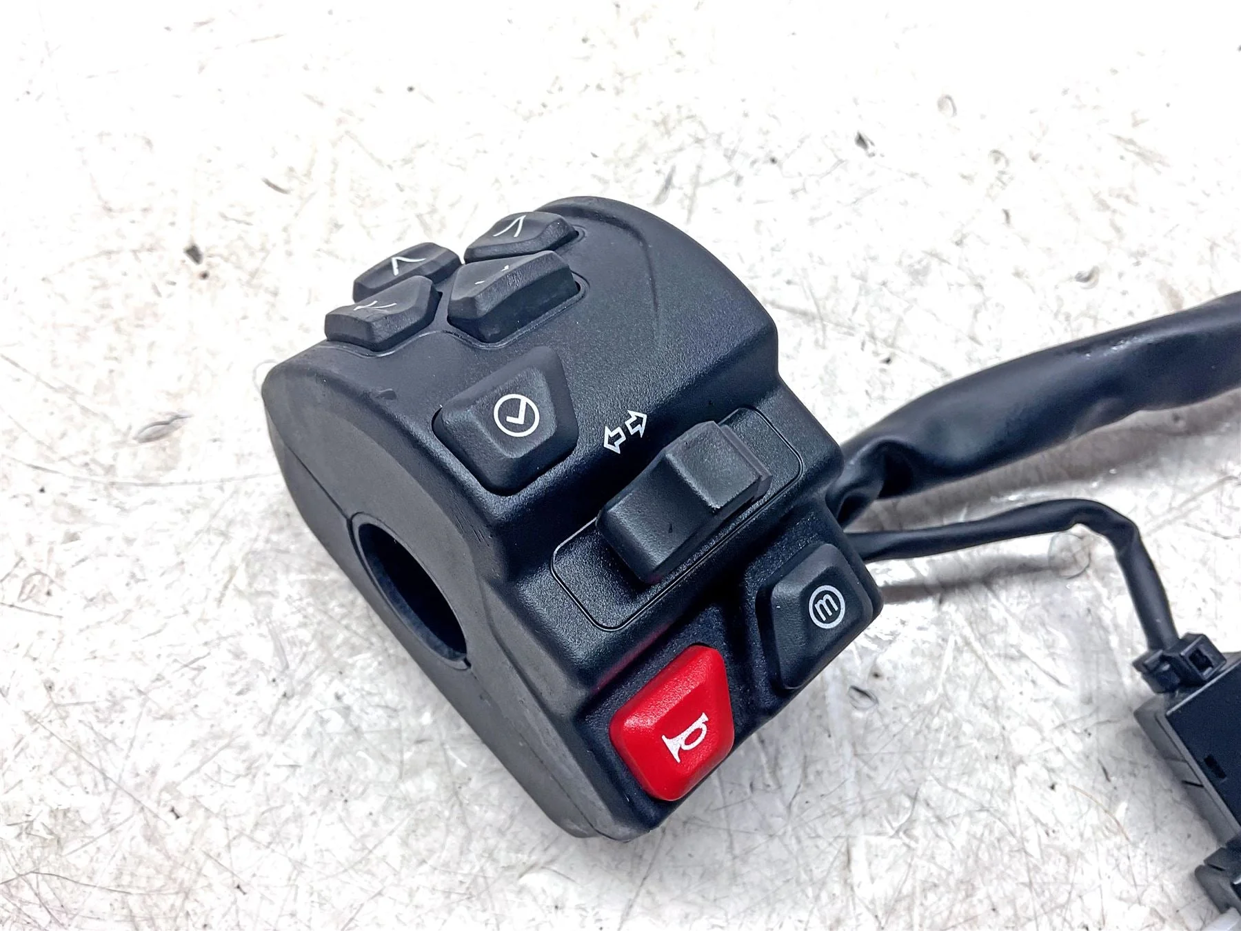 2025 Triumph Trident 660 Left Switchgear - T2042982