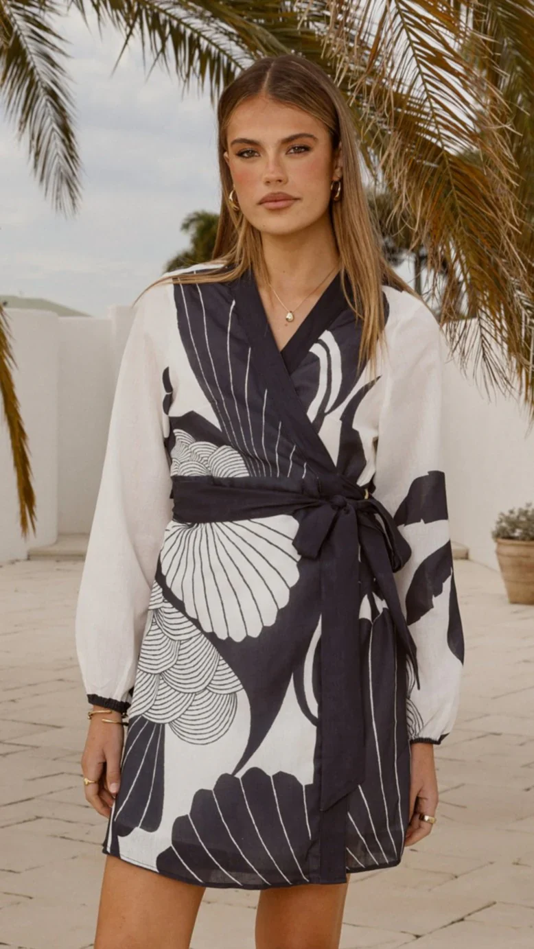 Cassidy Long Sleeve Mini Dress - White/Navy